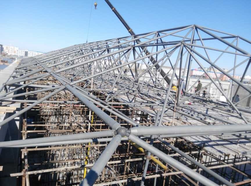 奉化商贸城屋顶网架工程